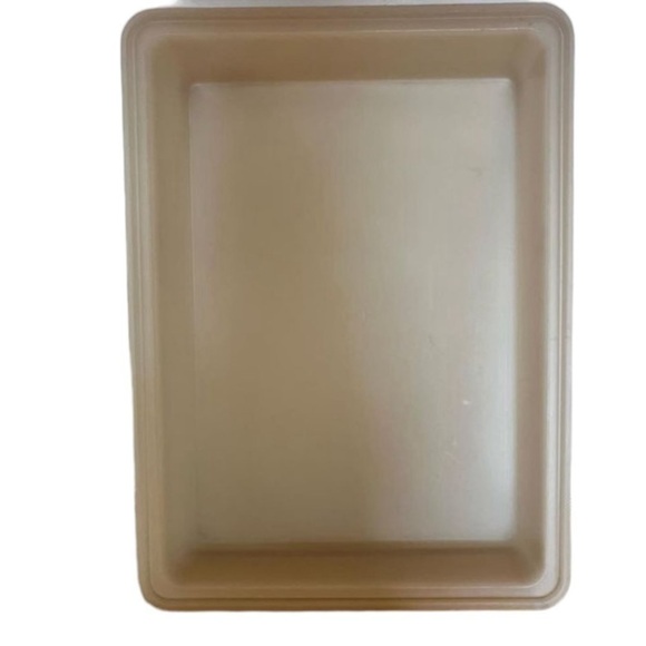 Tupperware Cake Taker Storage - Picture 2 of 11